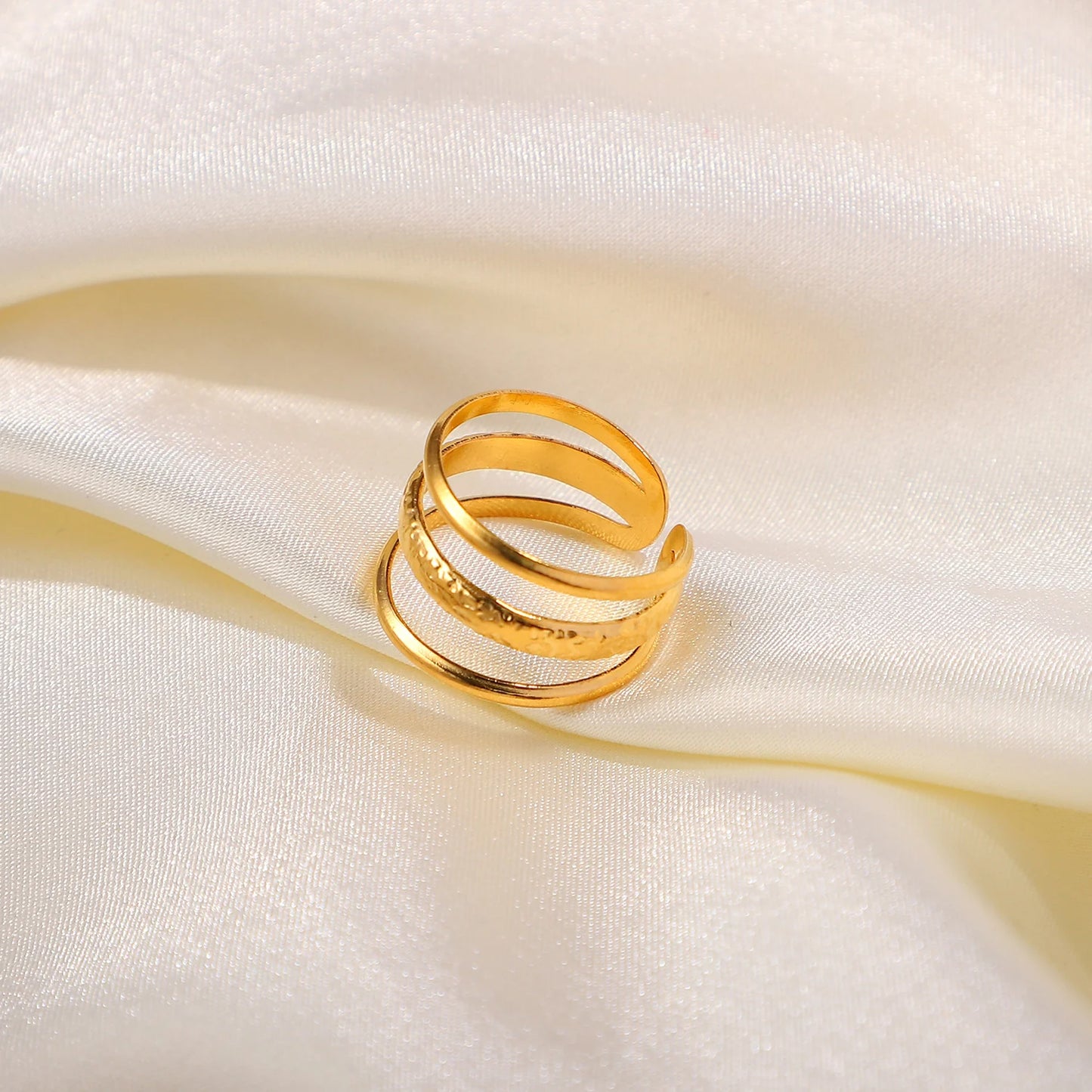 Elaris Ring