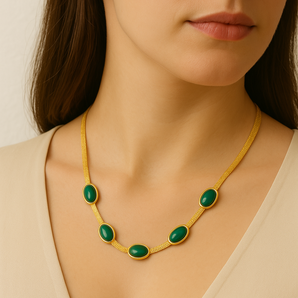 Pierre Necklace + Free Earring