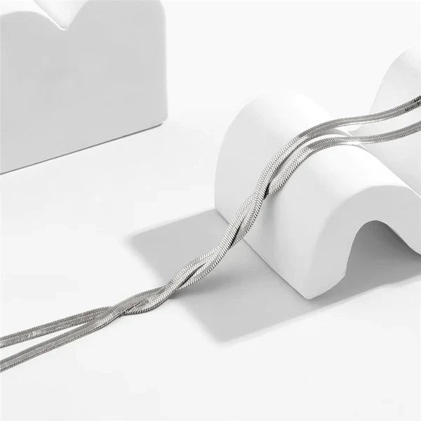 Minimalist long silver chain necklace, ideal for a modern look